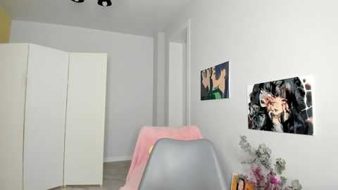 red_mok @ chaturbate on 20251024