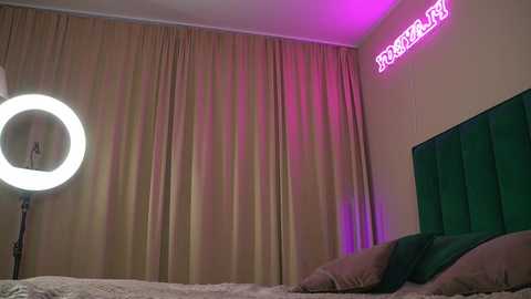 sweet_reverie @ chaturbate on 20251024