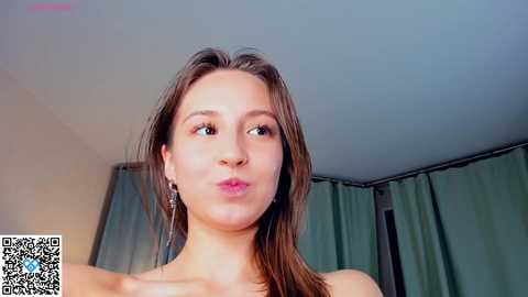 tessiekhanponaphan @ chaturbate on 20251024