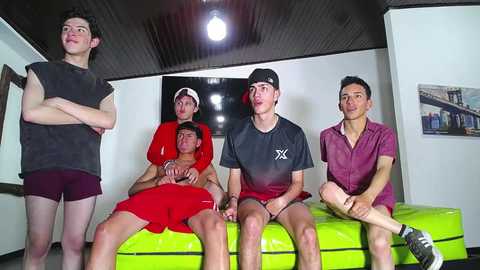 gnecos @ chaturbate on 20251025