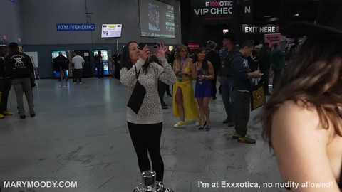 marymoody @ chaturbate on 20251025