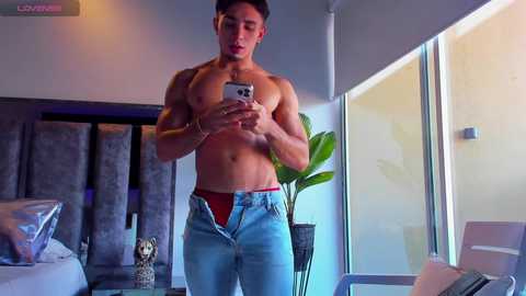 santin_seans @ chaturbate on 20251025