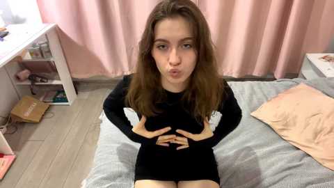 yaniraekberg @ chaturbate on 20251025