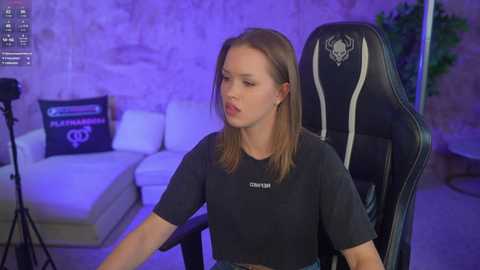 bright_diamonds_054 @ chaturbate on 20251026