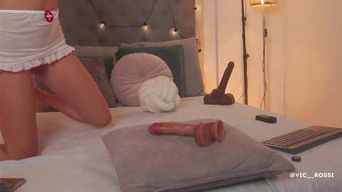 victoria__rossi @ chaturbate on 20251026