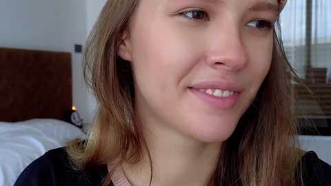 _demi_dee_ @ chaturbate on 20251027