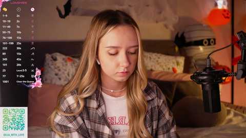 alodiaacomb @ chaturbate on 20251027