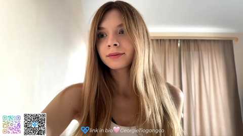 chloe_show @ chaturbate on 20251027