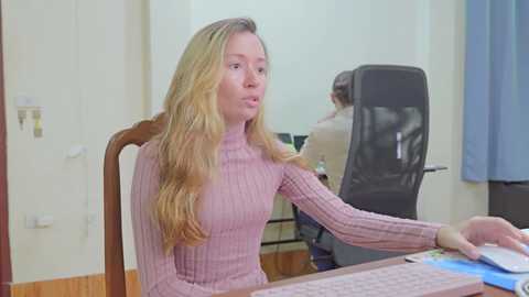 ellcrys @ chaturbate on 20251027