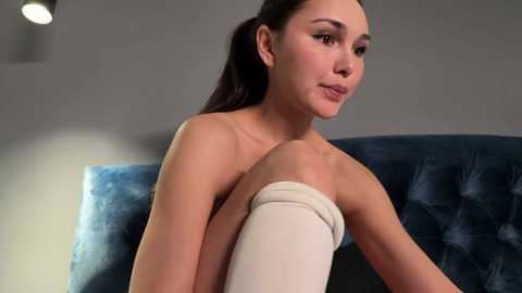 hollyextra @ chaturbate on 20251027