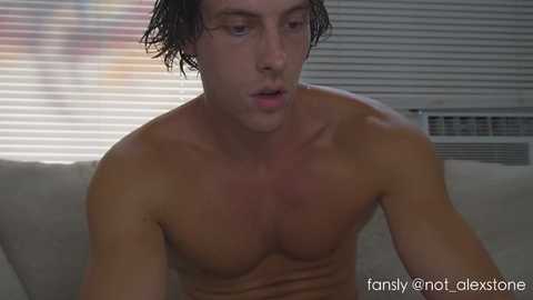 alex_islive @ chaturbate on 20251028