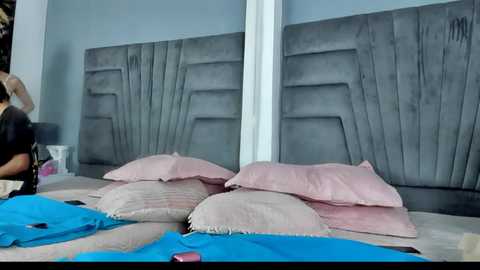 kendra_and_liam @ chaturbate on 20251028