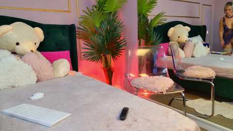 kirrawhite @ chaturbate on 20251028