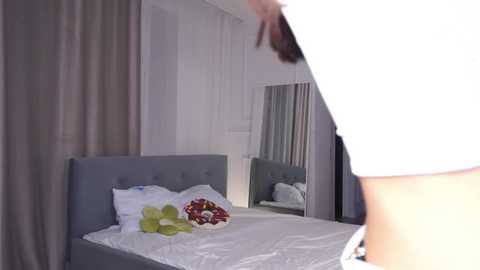 kittyummy @ chaturbate on 20251028