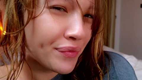 _demi_dee_ @ chaturbate on 20251029