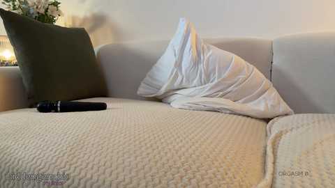 _hidden_gem_ @ chaturbate on 20251029