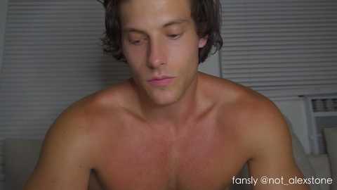 alex_islive @ chaturbate on 20251029