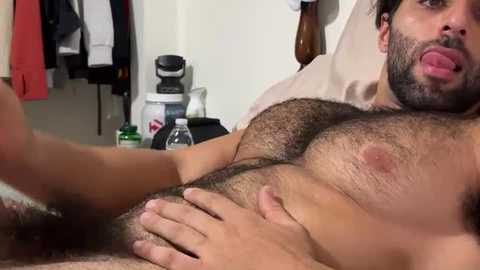 fitcurvyman4fun_69 @ chaturbate on 20251029