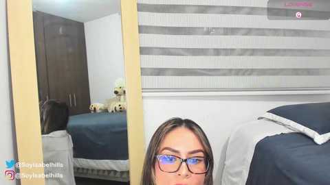 isabelhills @ chaturbate on 20251029