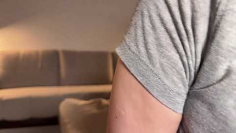 k1tty_cute @ chaturbate on 20251029