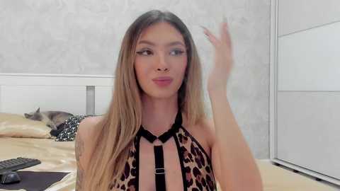 v_deville @ chaturbate on 20251029