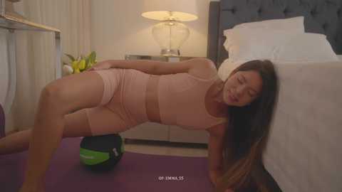 emma_lu1 @ chaturbate on 20251030