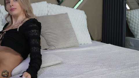 mishabrizo @ chaturbate on 20251030