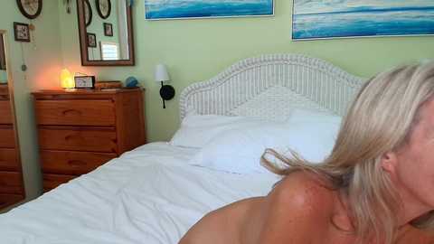 sunniemilf @ chaturbate on 20251030