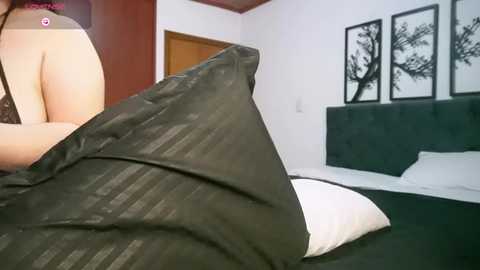 fireand_passion @ chaturbate on 20251031