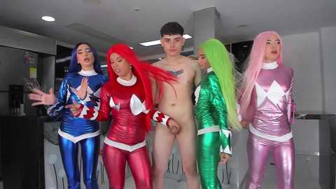 loving_ladies @ chaturbate on 20251031