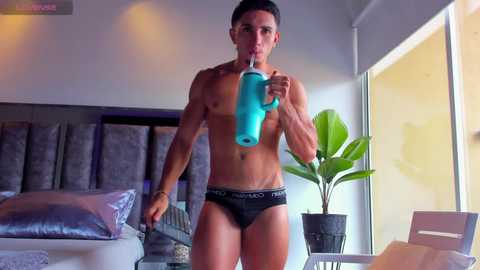 santin_seans @ chaturbate on 20251031