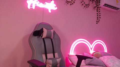 _miss_hinata_ @ chaturbate on 20251101