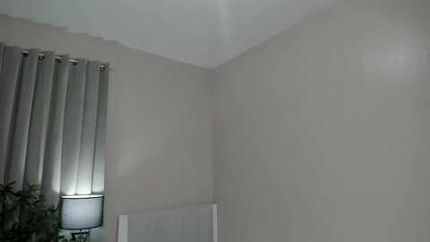 keziakinlley @ chaturbate on 20251101