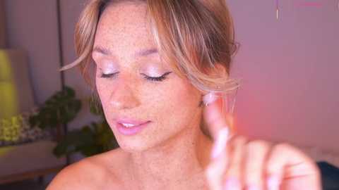 artease @ chaturbate on 20251102