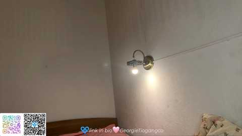 chloe_show @ chaturbate on 20251102