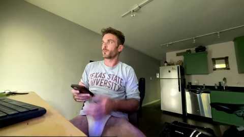 master_louie @ chaturbate on 20251102