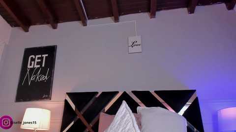 giselle_joness1 @ chaturbate on 20251103