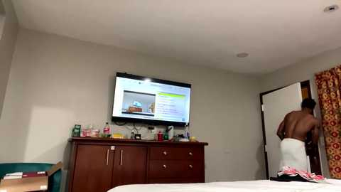 kibrombariu45 @ chaturbate on 20251103