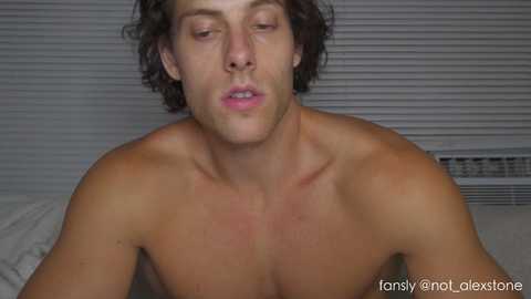 alex_islive @ chaturbate on 20251104