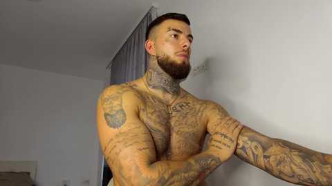 masculineguy69 @ chaturbate on 20251104