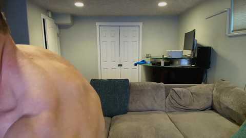 averageandsum @ chaturbate on 20251106