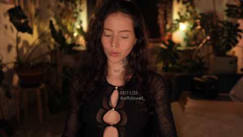 effylowell_ @ chaturbate on 20251106