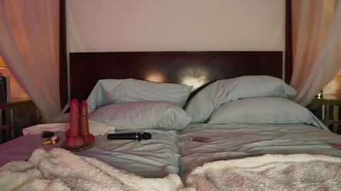 katyerave @ chaturbate on 20251106