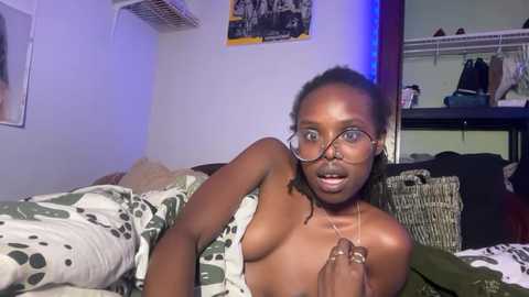 kinkycoupleinteracial @ chaturbate on 20251107