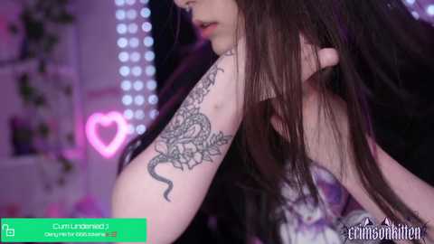 crimsonkitten @ chaturbate on 20251108