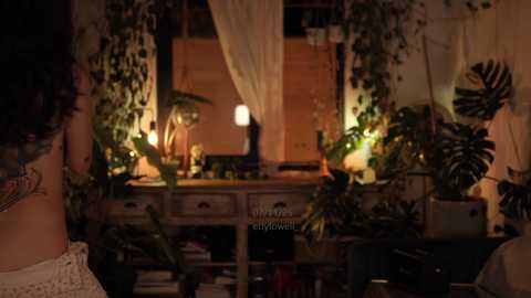 effylowell_ @ chaturbate on 20251108