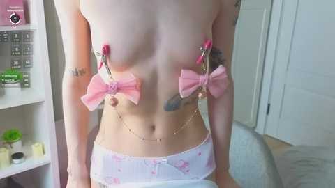 shining_elsa @ chaturbate on 20251108