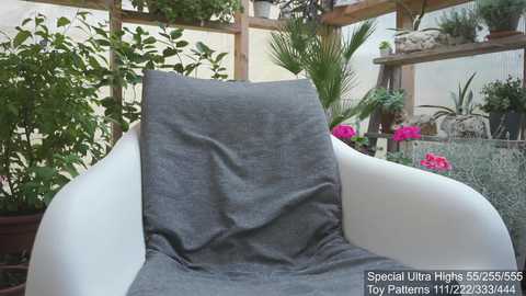 yournaughtypixie @ chaturbate on 20251108