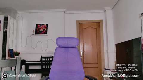 anna_monik @ chaturbate on 20251109