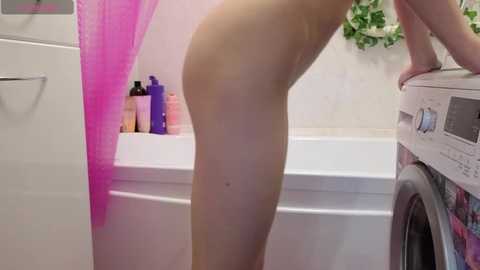 bella_stewartt @ chaturbate on 20251109